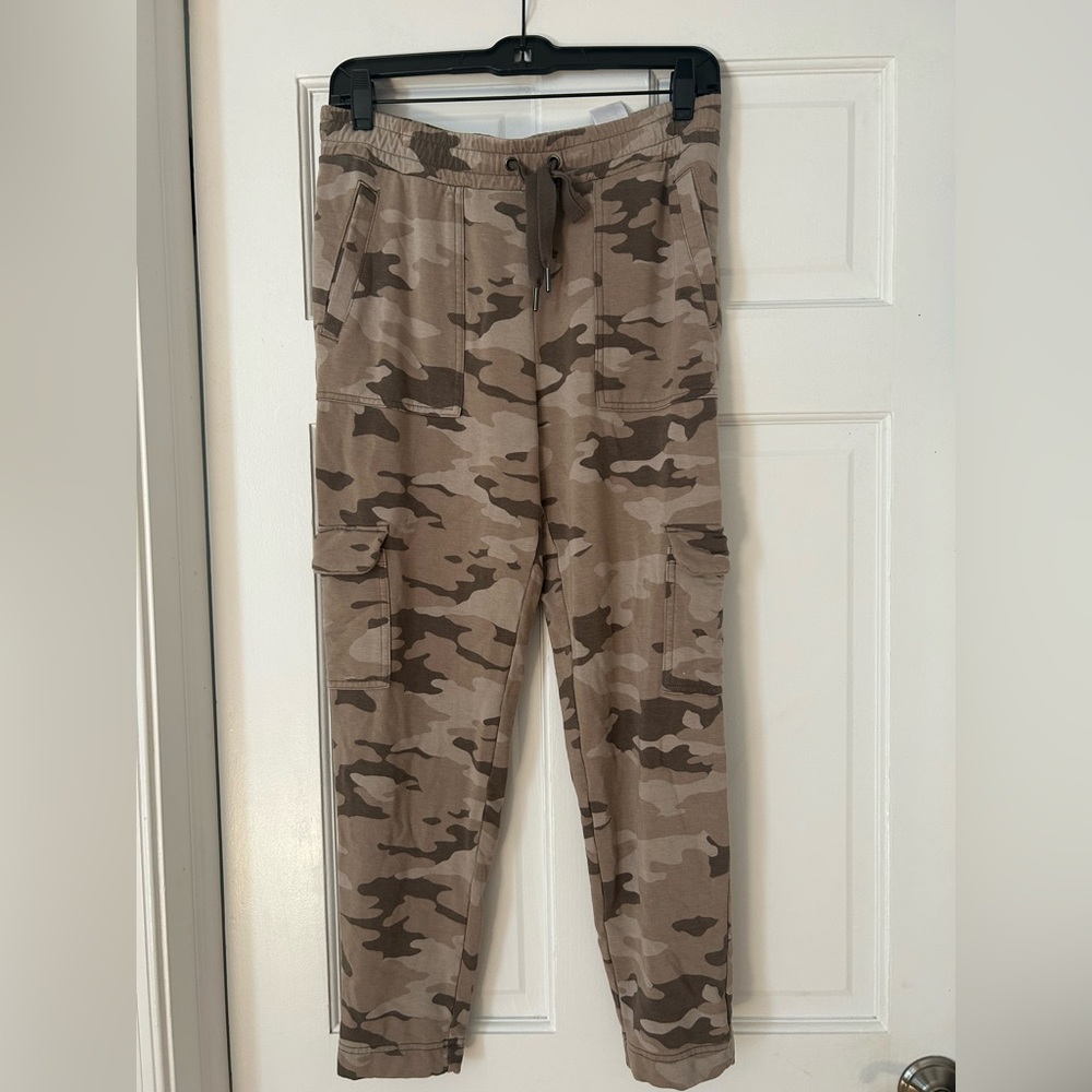 Joggers - Picture 2 of 3